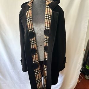 Authentic Unisex Burberry Nova check duffle coat.